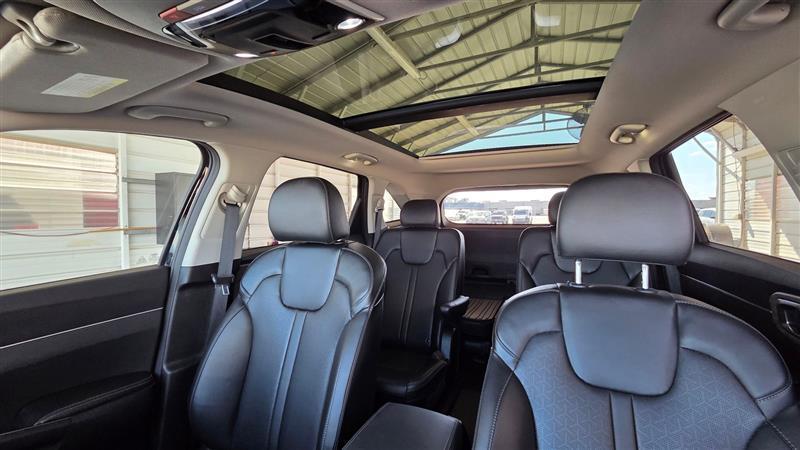 used 2023 Kia Sorento car, priced at $25,999