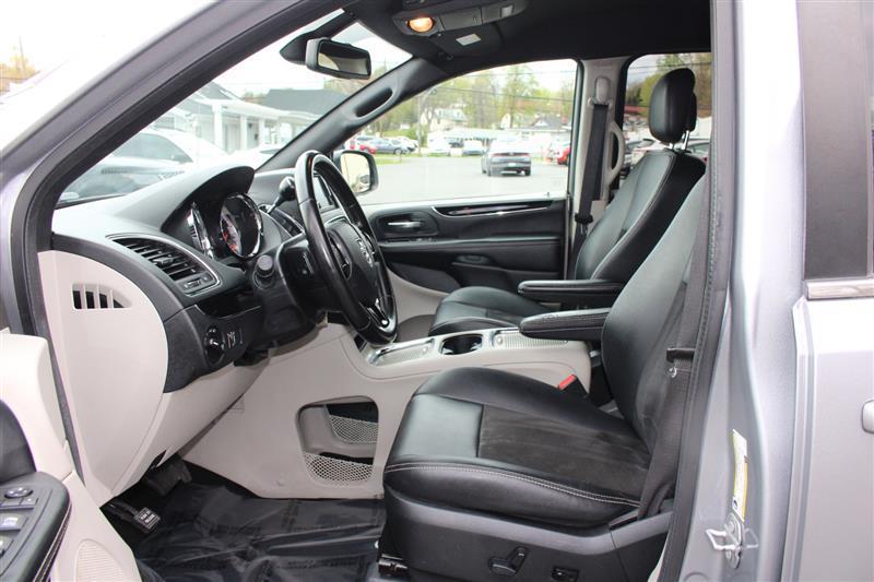 used 2020 Dodge Grand Caravan car, priced at $11,999