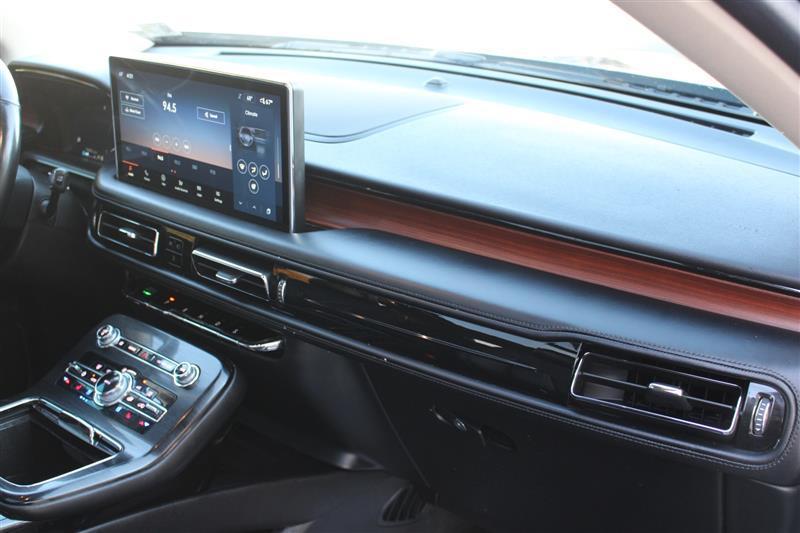 used 2021 Lincoln Nautilus car, priced at $25,450