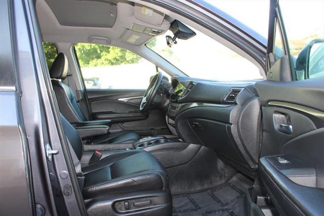 used 2022 Honda Pilot car, priced at $27,977