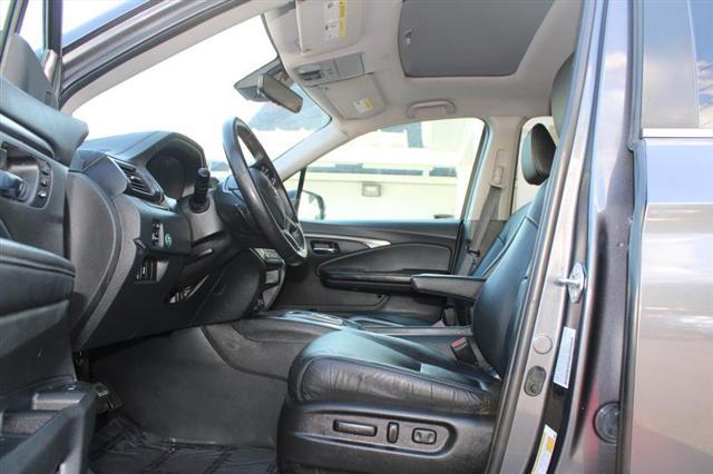 used 2022 Honda Pilot car, priced at $27,977