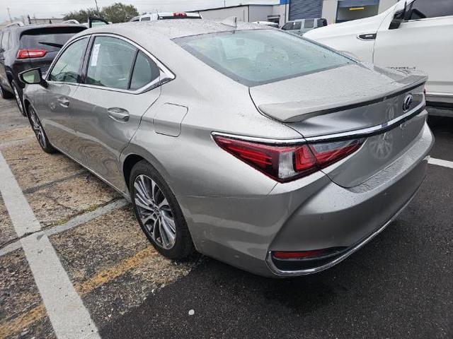 used 2021 Lexus ES 300h car, priced at $23,999