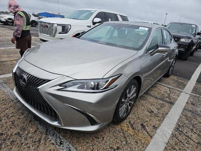 used 2021 Lexus ES 300h car, priced at $23,999