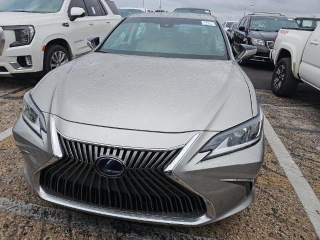 used 2021 Lexus ES 300h car, priced at $23,999