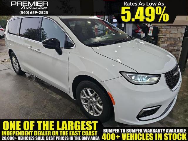 used 2025 Chrysler Pacifica car, priced at $26,999