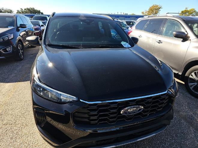 used 2025 Ford Escape car, priced at $19,450