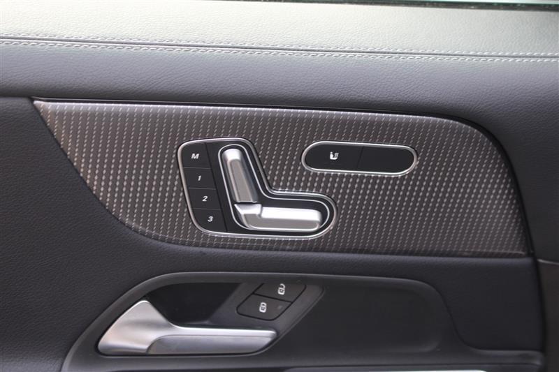 used 2020 Mercedes-Benz GLB 250 car, priced at $21,999