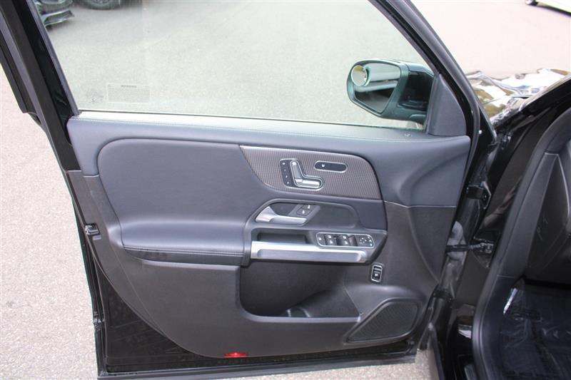 used 2020 Mercedes-Benz GLB 250 car, priced at $21,999