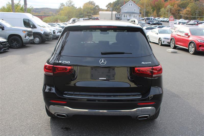 used 2020 Mercedes-Benz GLB 250 car, priced at $21,999