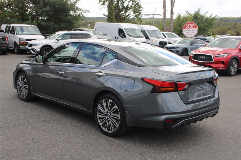 used 2023 Nissan Altima car, priced at $17,999