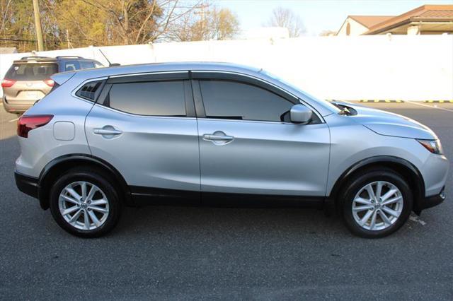 used 2017 Nissan Rogue Sport car