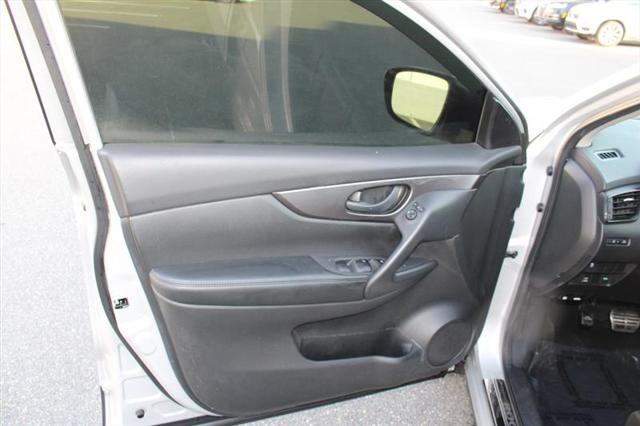 used 2017 Nissan Rogue Sport car