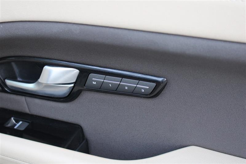 used 2016 Land Rover Range Rover Evoque car, priced at $12,999