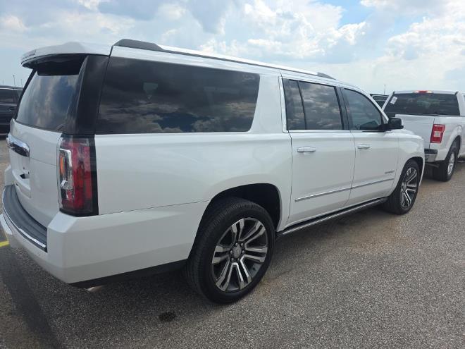 used 2020 GMC Yukon XL car, priced at $30,000