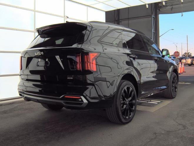 used 2023 Kia Sorento car, priced at $25,999