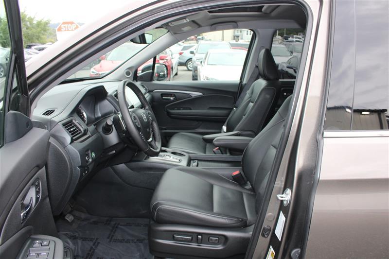 used 2023 Honda Ridgeline car, priced at $28,999