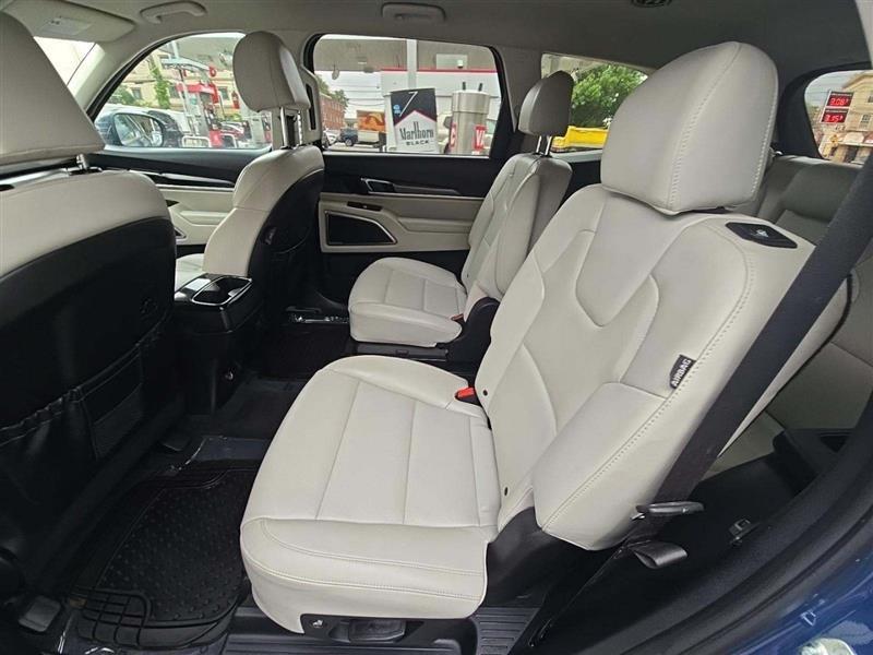 used 2024 Kia Telluride car, priced at $25,999
