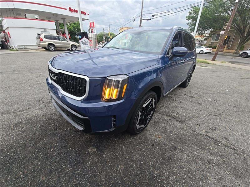 used 2024 Kia Telluride car, priced at $25,999