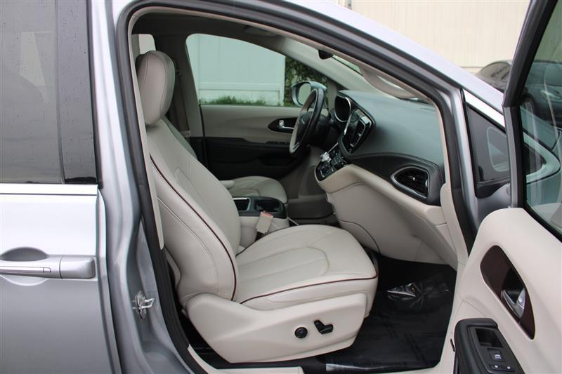 used 2019 Chrysler Pacifica car, priced at $13,450