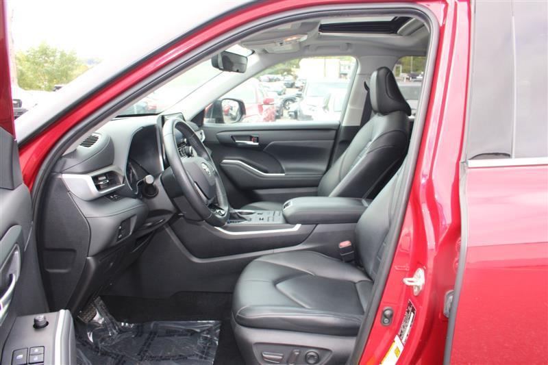 used 2020 Toyota Highlander car, priced at $28,450