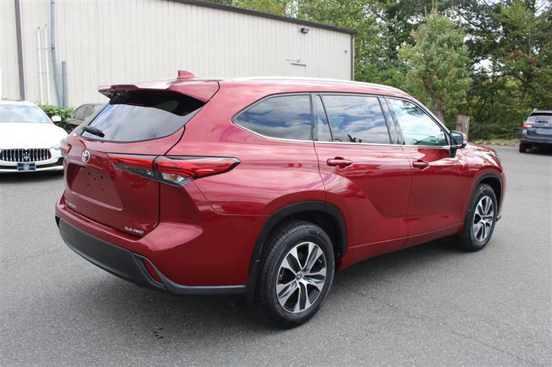 used 2020 Toyota Highlander car, priced at $28,450