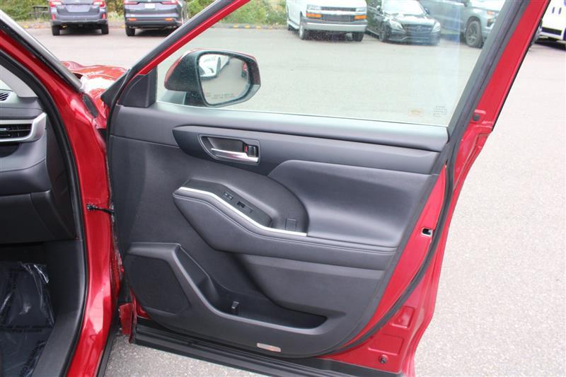 used 2020 Toyota Highlander car, priced at $28,450