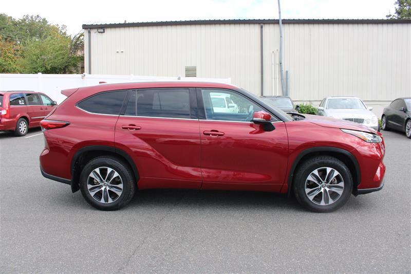 used 2020 Toyota Highlander car, priced at $28,450