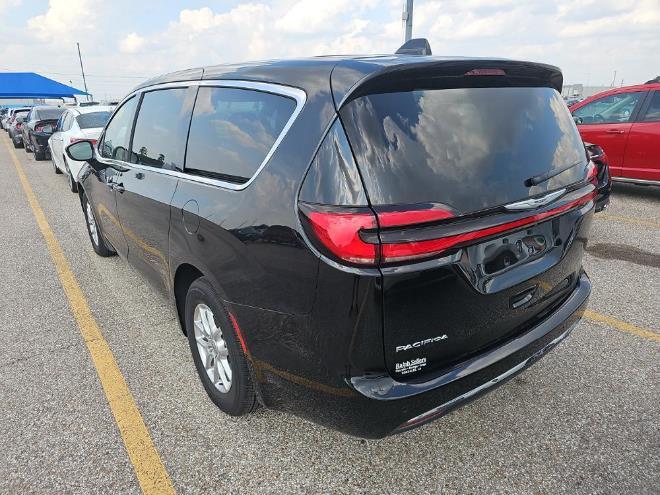 used 2024 Chrysler Pacifica car, priced at $25,999