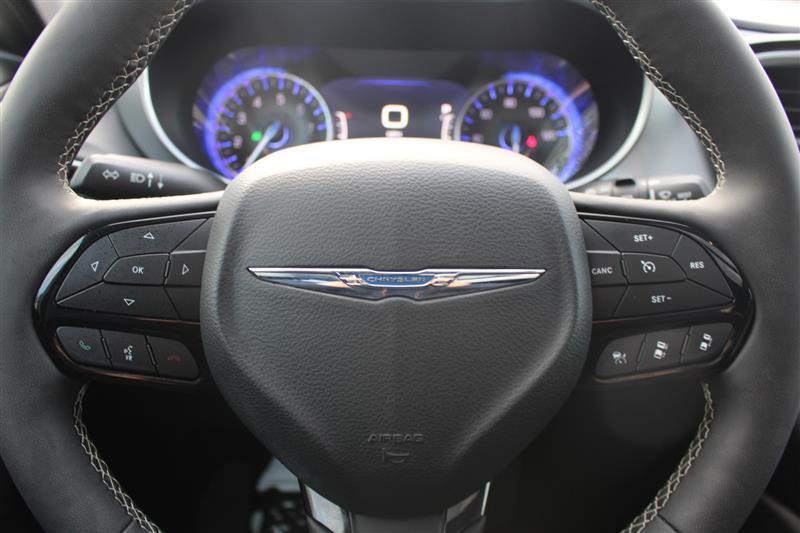 used 2025 Chrysler Pacifica car, priced at $31,999