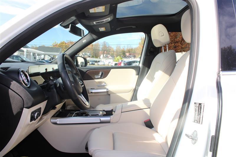 used 2021 Mercedes-Benz GLB 250 car, priced at $18,999