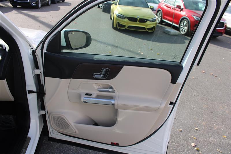 used 2021 Mercedes-Benz GLB 250 car, priced at $18,999