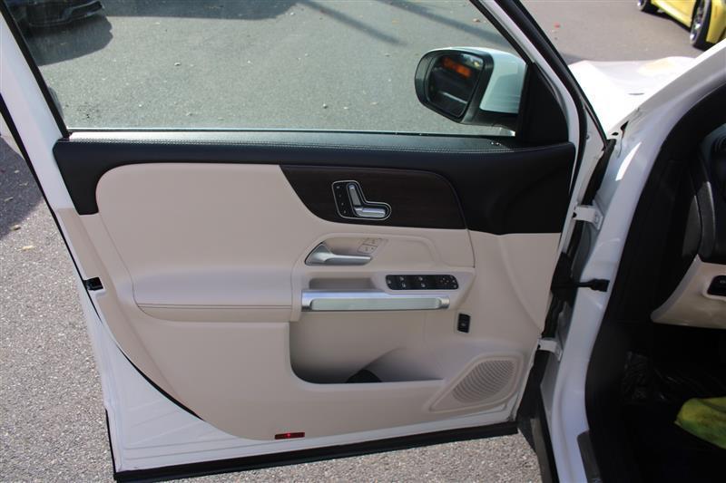 used 2021 Mercedes-Benz GLB 250 car, priced at $18,999