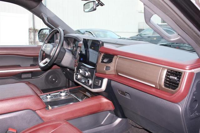 used 2024 Ford Expedition car, priced at $46,999