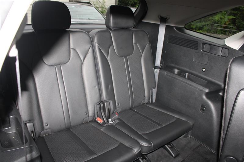 used 2022 Kia Sorento car, priced at $25,999