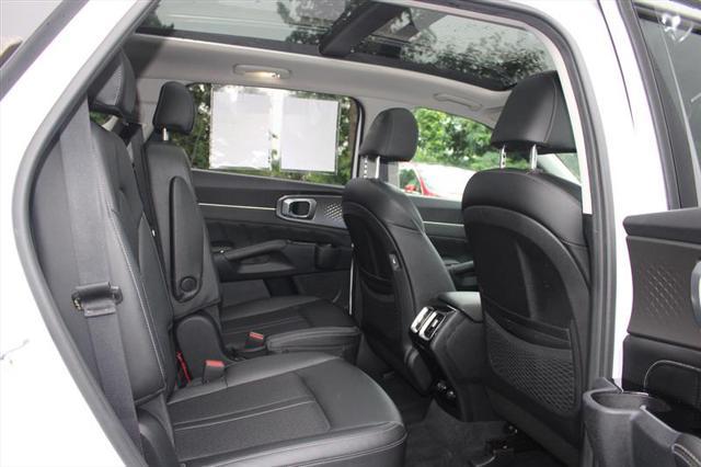 used 2022 Kia Sorento car, priced at $25,999
