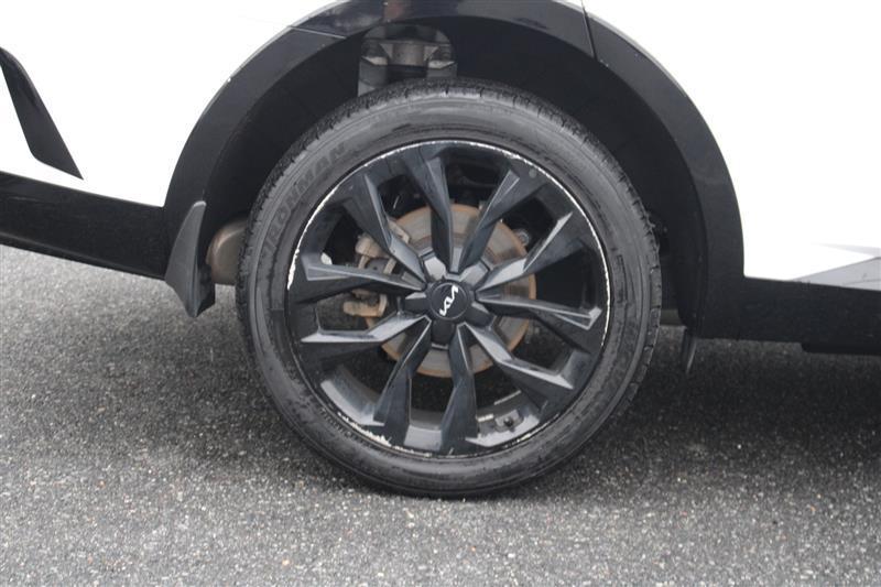 used 2022 Kia Sorento car, priced at $25,999