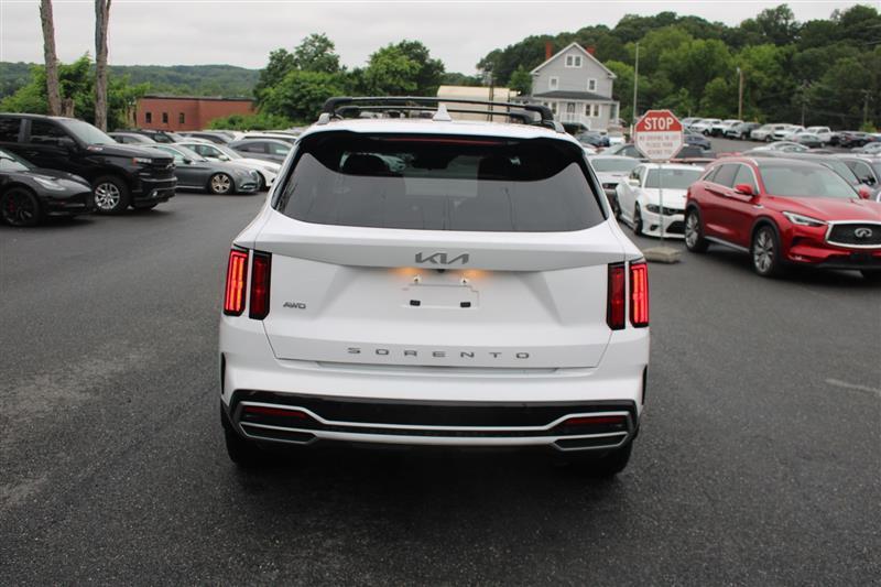 used 2022 Kia Sorento car, priced at $25,999