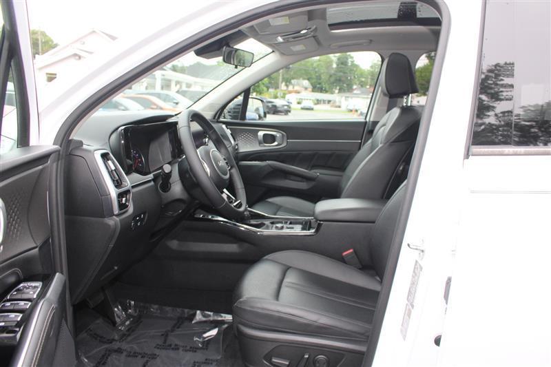 used 2022 Kia Sorento car, priced at $25,999