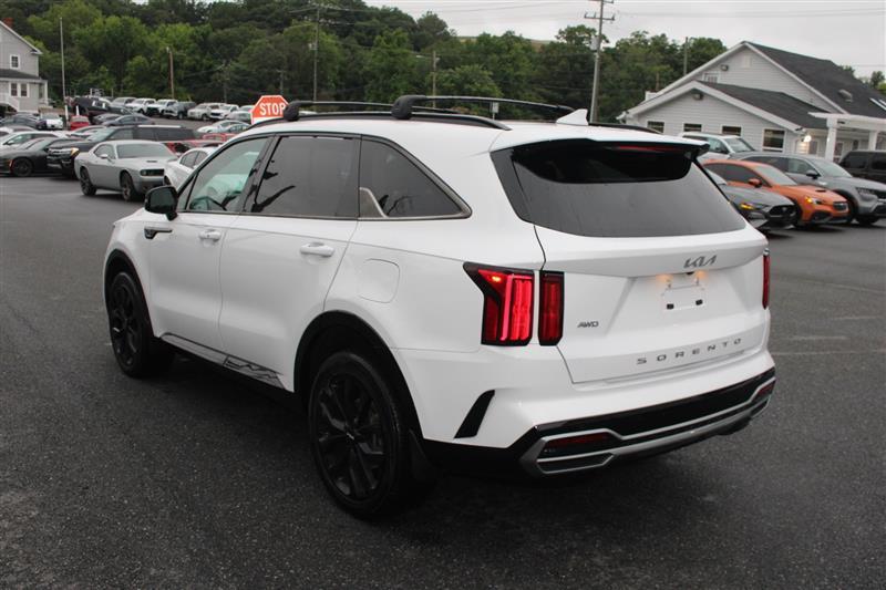 used 2022 Kia Sorento car, priced at $25,999