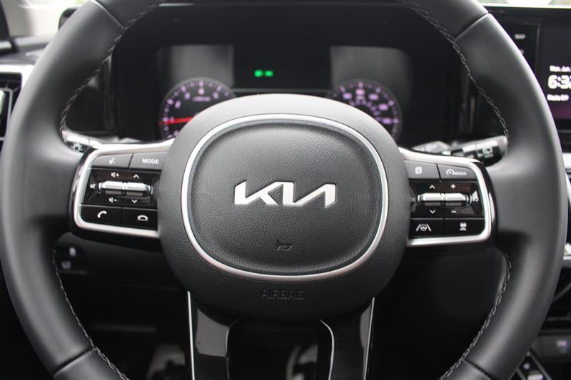 used 2022 Kia Sorento car, priced at $25,999