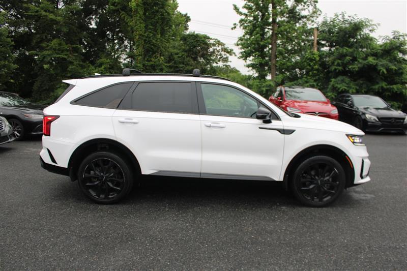 used 2022 Kia Sorento car, priced at $25,999