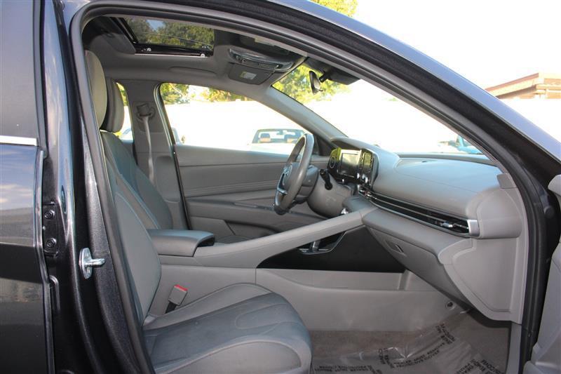 used 2022 Hyundai Elantra car, priced at $13,999