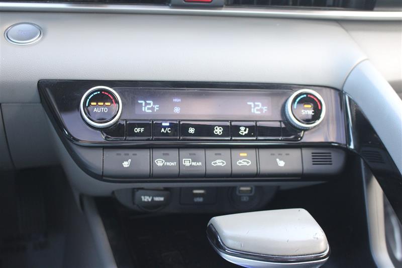 used 2022 Hyundai Elantra car, priced at $13,999