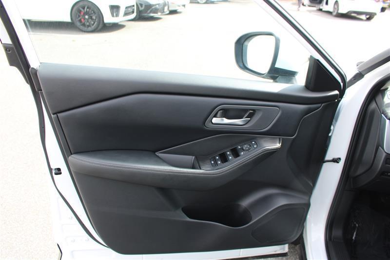 used 2025 Nissan Rogue car, priced at $18,999