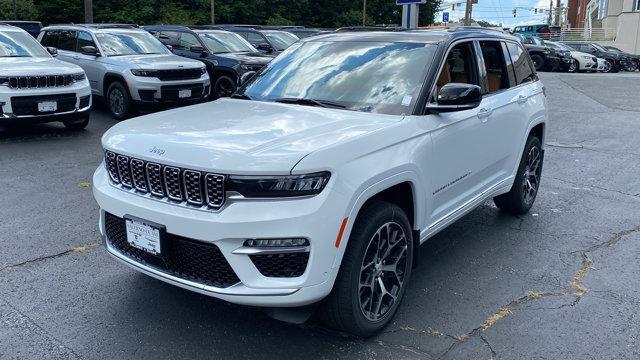 new 2025 Jeep Grand Cherokee car, priced at $60,989