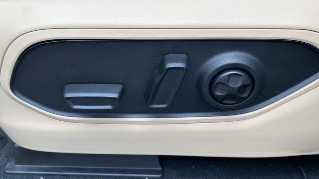 new 2025 Jeep Grand Cherokee car, priced at $46,396