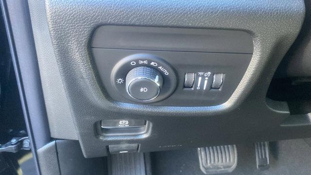new 2025 Jeep Grand Cherokee car, priced at $45,510