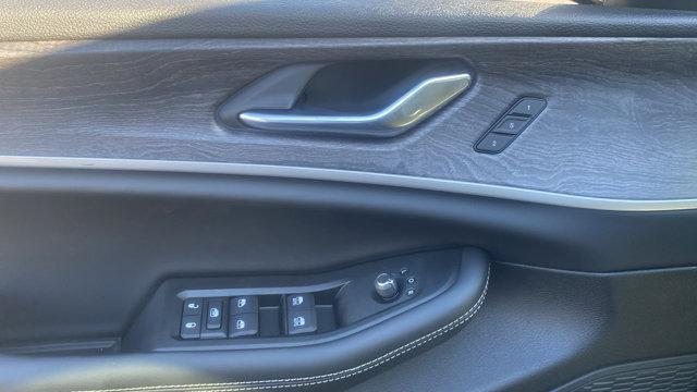 new 2025 Jeep Grand Cherokee car, priced at $45,510