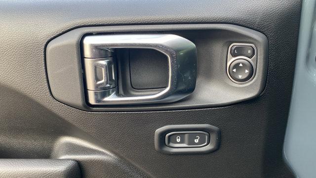 new 2025 Jeep Wrangler car, priced at $51,376