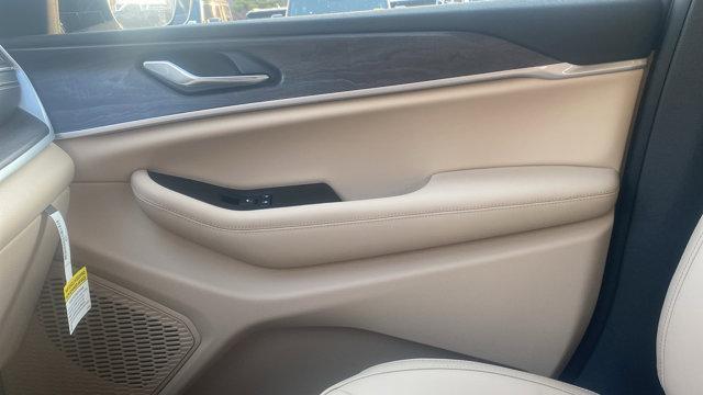 new 2025 Jeep Grand Cherokee L car, priced at $44,900